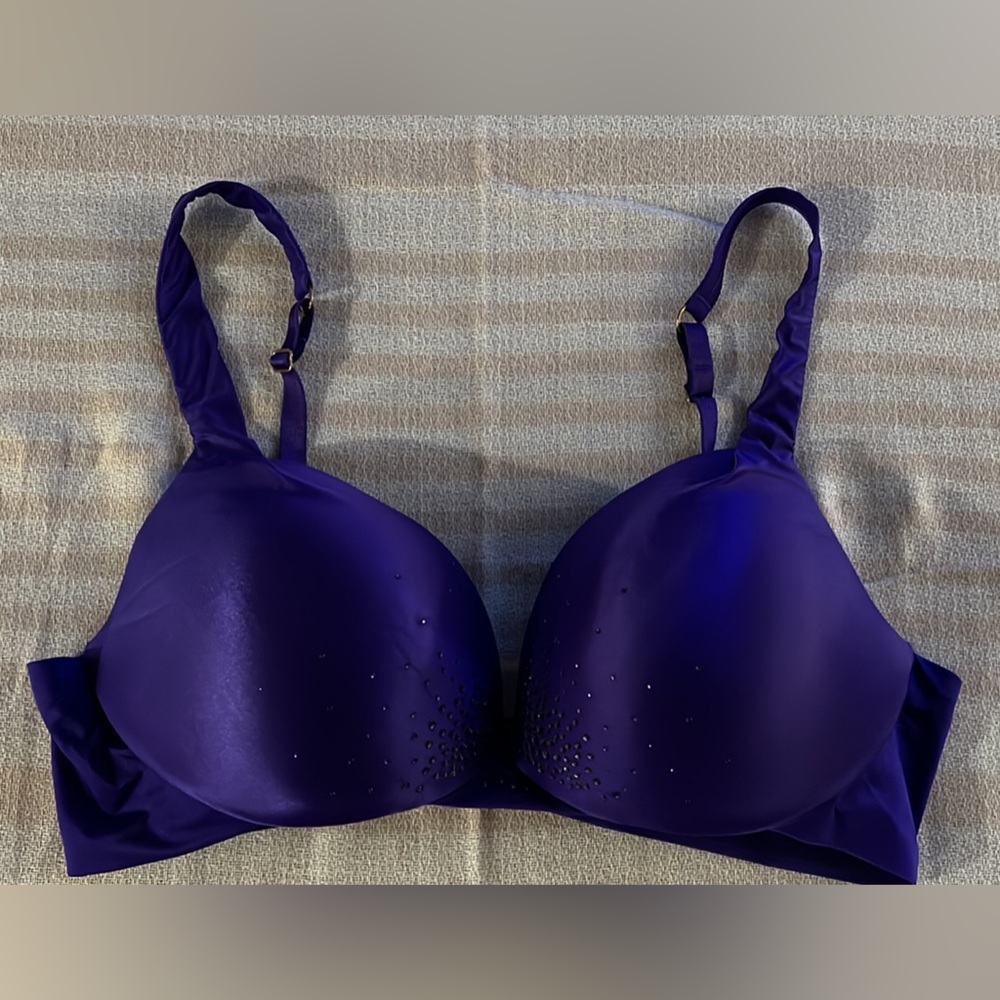 Victoria Secret. Plunge. Purple. 38C